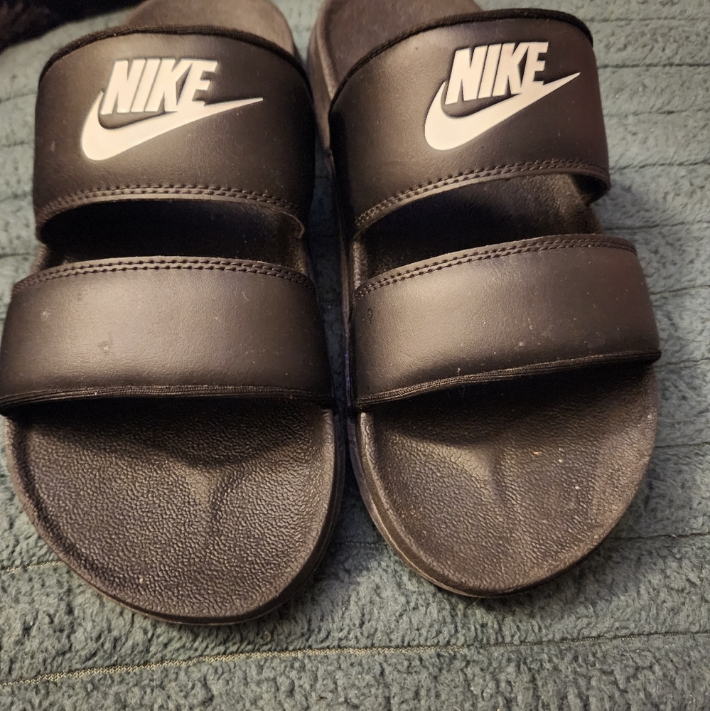 Womens 7 Nike Slide